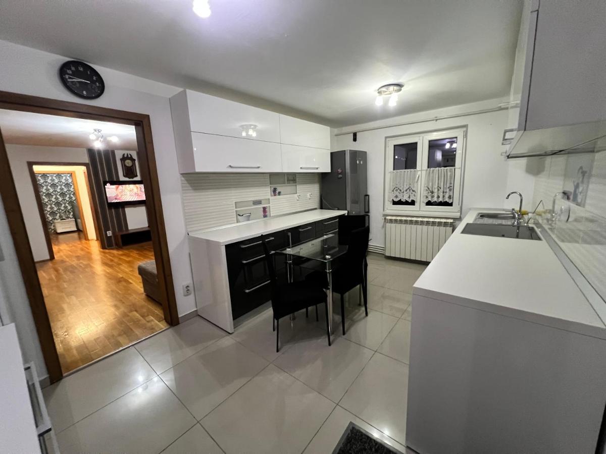 Debo Apartament Lugoj Eksteriør bilde