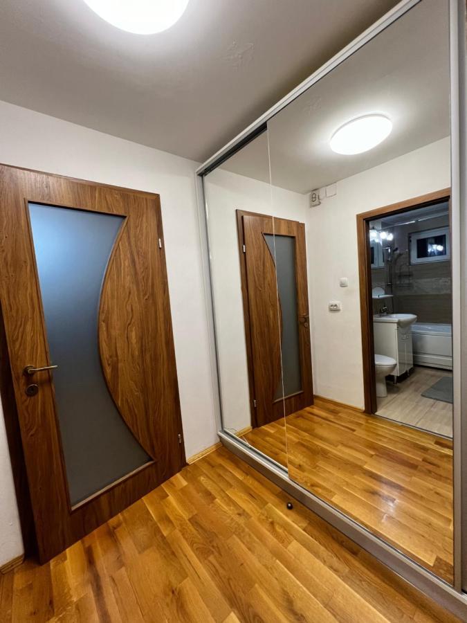 Debo Apartament Lugoj Eksteriør bilde